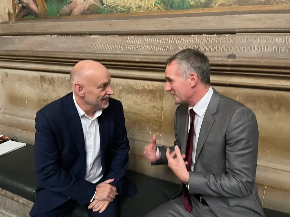 Andrew Scott speaking with Sir Peter Kyle during a 10 Downing Street visit focused on business, AI and SME leadership